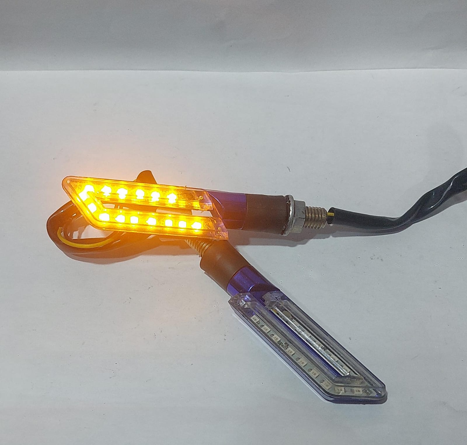 Guia Direccional Led  Amarilla