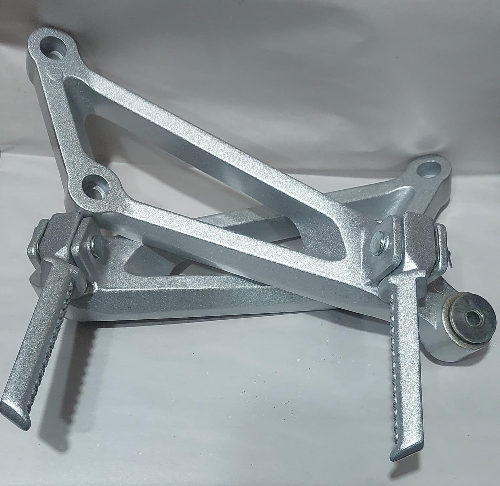 Estribo Posterior Completo Shineray-XY250-5A/Chief-1/Original